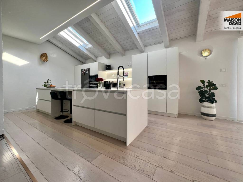casa indipendente in vendita a Vicenza in zona Riviera Berica