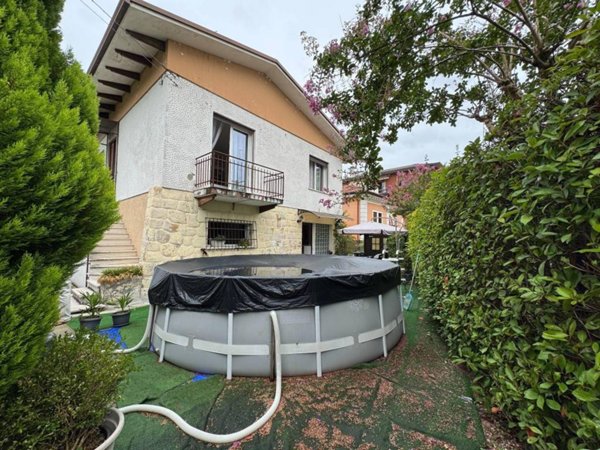 casa indipendente in vendita a Vicenza in zona Ferrovieri
