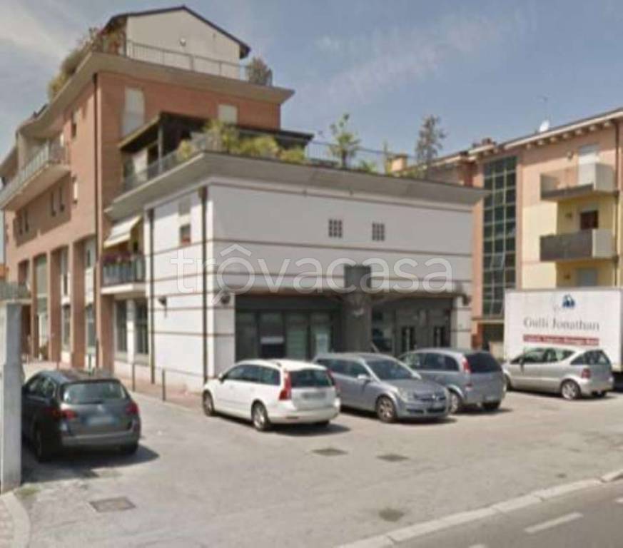 negozio in vendita a Vicenza in zona Maddalene