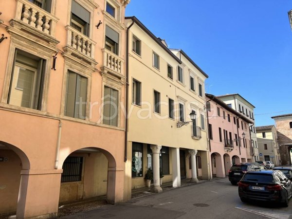 appartamento in vendita a Vicenza in zona Centro Storico