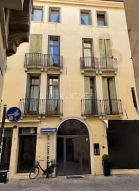 appartamento in vendita a Vicenza in zona Centro Storico