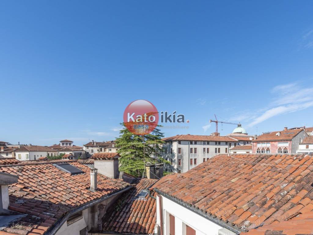 appartamento in vendita a Vicenza in zona Monte Berico