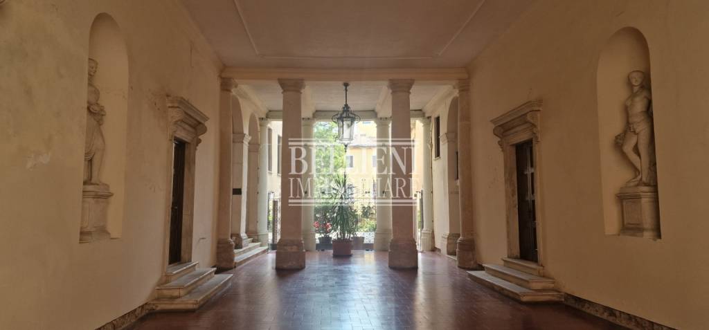 appartamento in vendita a Vicenza in zona Centro Storico