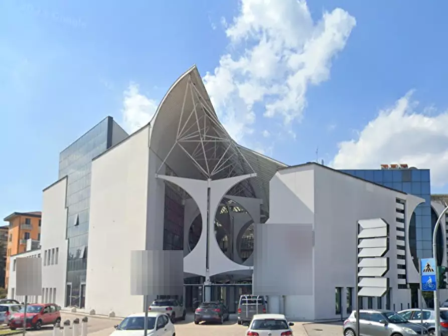 negozio in vendita a Vicenza in zona San Lazzaro/Pomari