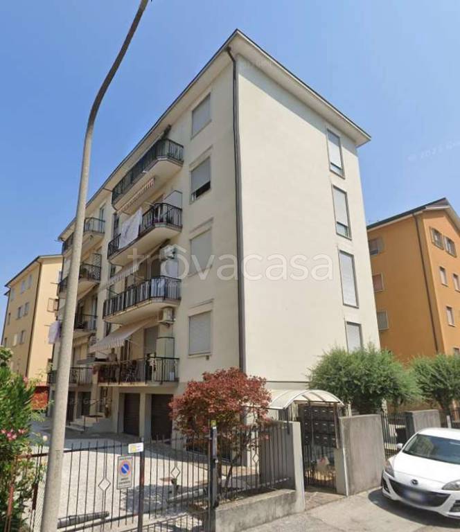 appartamento in vendita a Vicenza in zona Pio X