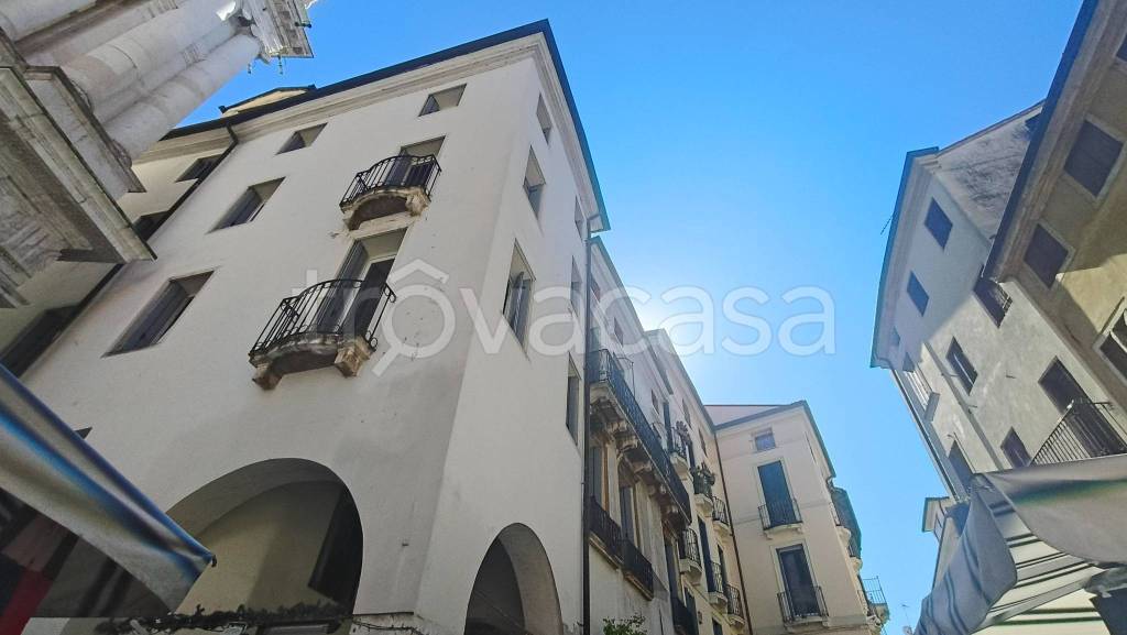 appartamento in vendita a Vicenza in zona Centro Storico