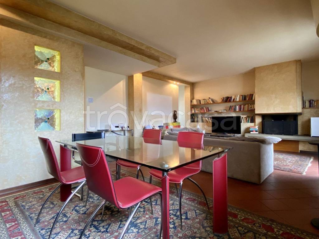 appartamento in vendita a Vicenza in zona Cattane