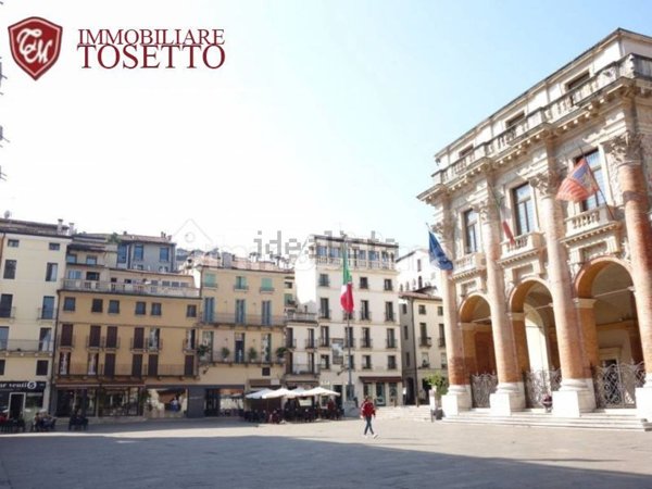 appartamento in vendita a Vicenza in zona Centro Storico
