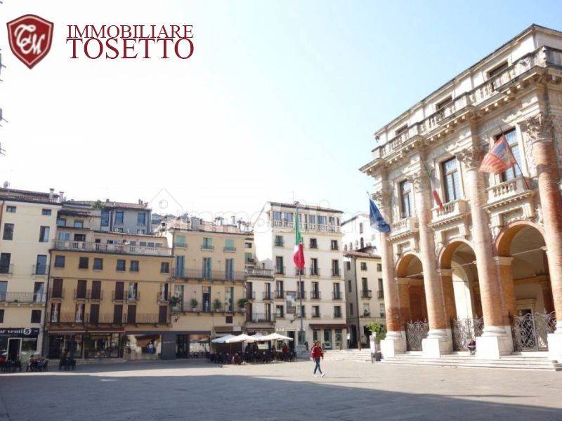 appartamento in vendita a Vicenza in zona Centro Storico