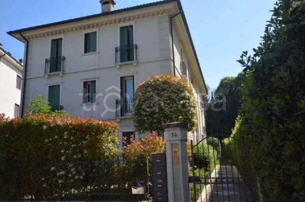 appartamento in vendita a Vicenza in zona Monte Berico