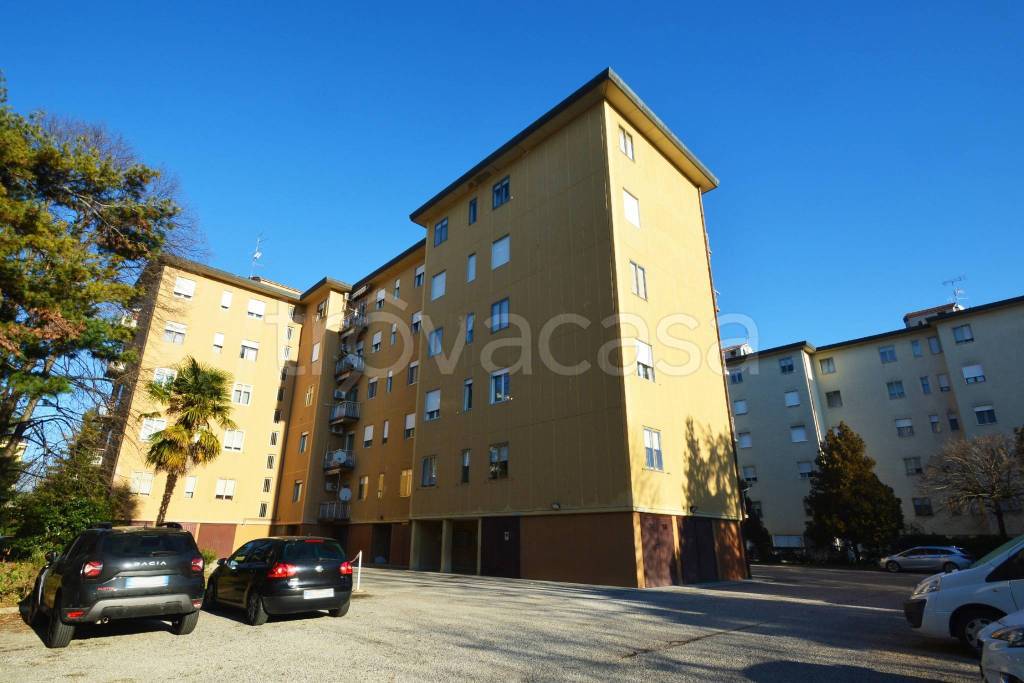 appartamento in vendita a Vicenza in zona San Lazzaro/Pomari