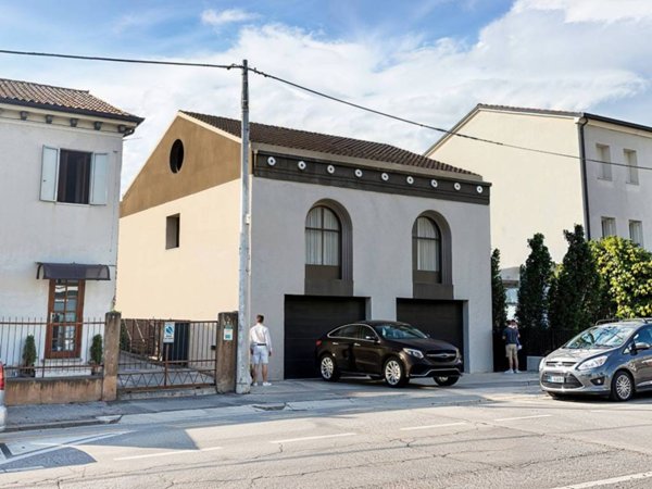 casa indipendente in vendita a Vicenza in zona Saviabona