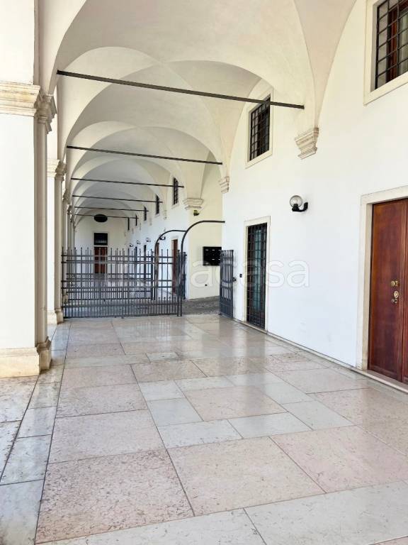 appartamento in vendita a Vicenza in zona Centro Storico