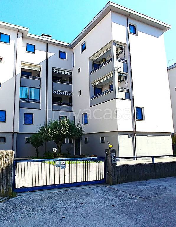 appartamento in vendita a Vicenza in zona Ferrovieri