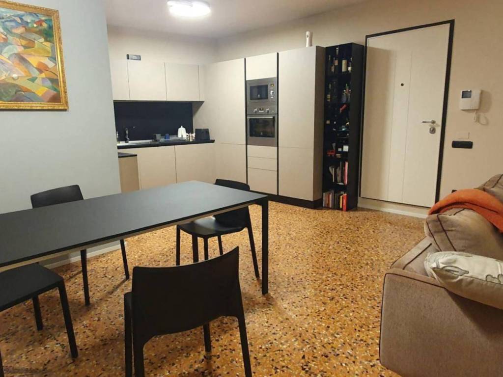 appartamento in vendita a Vicenza in zona Cattane