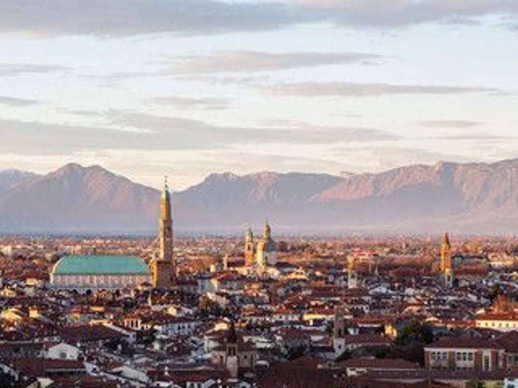 appartamento in vendita a Vicenza in zona Centro Storico