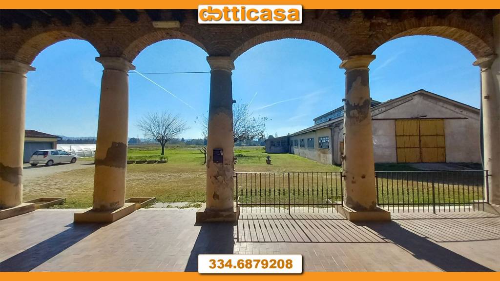 casa indipendente in vendita a Vicenza in zona Cattane