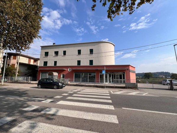 casa indipendente in vendita a Vicenza in zona Ferrovieri