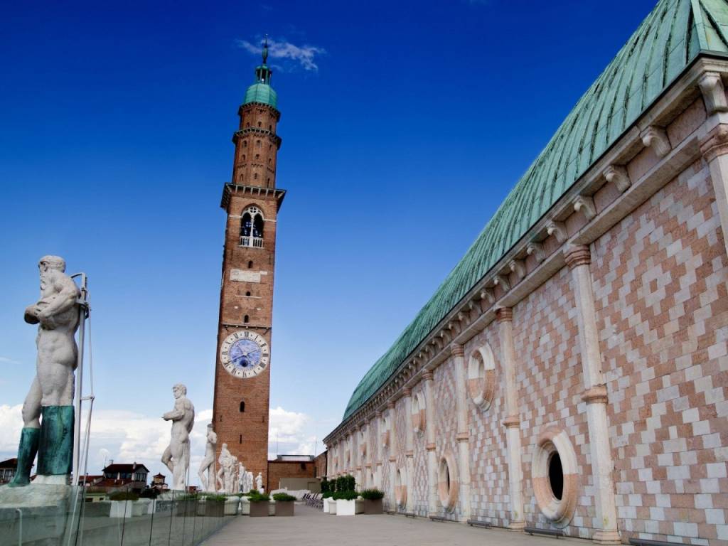 casa indipendente in vendita a Vicenza in zona Centro Storico