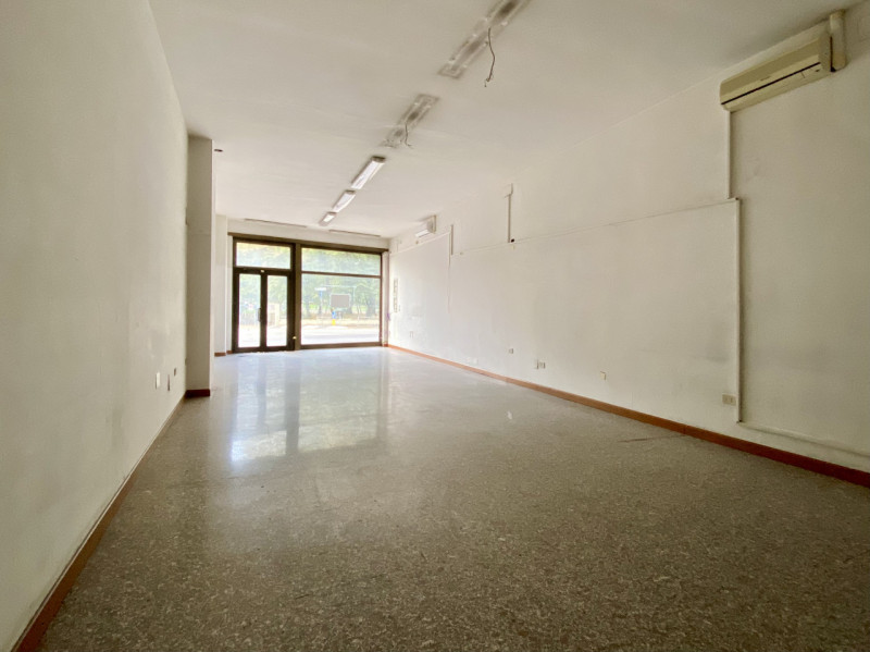 negozio in vendita a Vicenza in zona Centro Storico