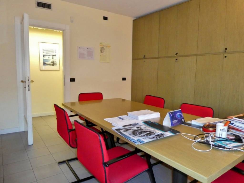 ufficio in vendita a Vicenza in zona Maddalene