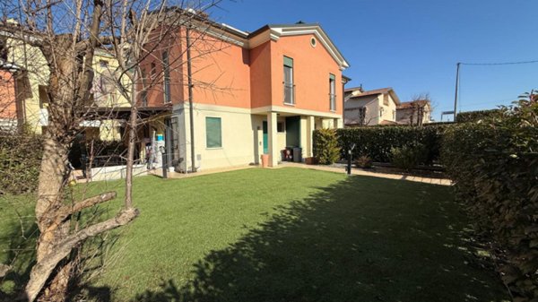 casa indipendente in vendita a Vicenza