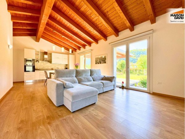 casa indipendente in vendita a Vicenza in zona Campedello