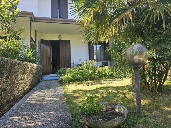 casa indipendente in vendita a Vicenza in zona Debba