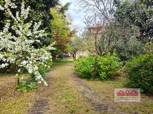 casa indipendente in vendita a Vicenza in zona Cattane