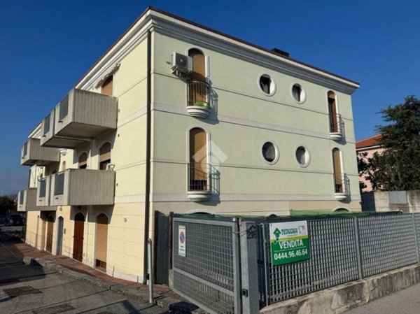 appartamento in vendita a Vicenza in zona San Bortolo/San Paolo