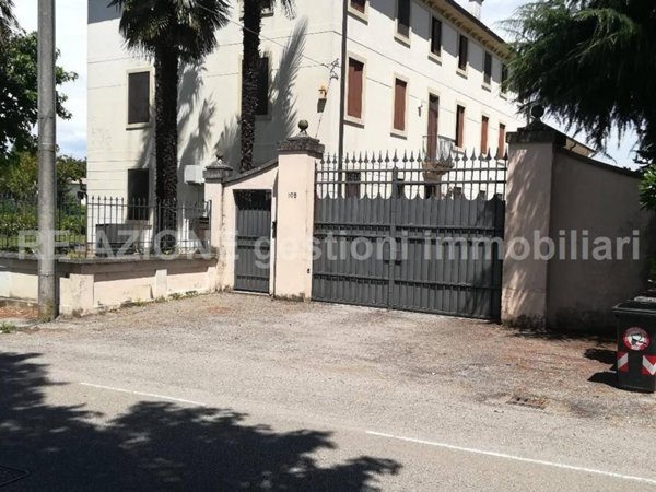 villa in vendita a Vicenza in zona Centro Storico