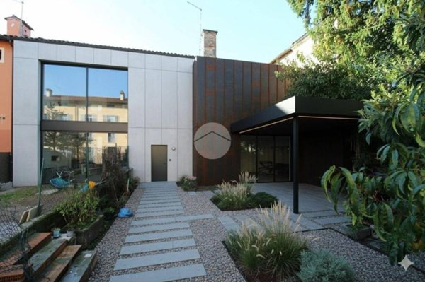 casa indipendente in vendita a Vicenza in zona Polegge