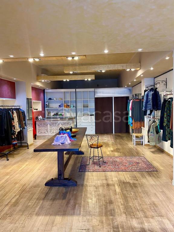 negozio in vendita a Vicenza in zona Centro Storico