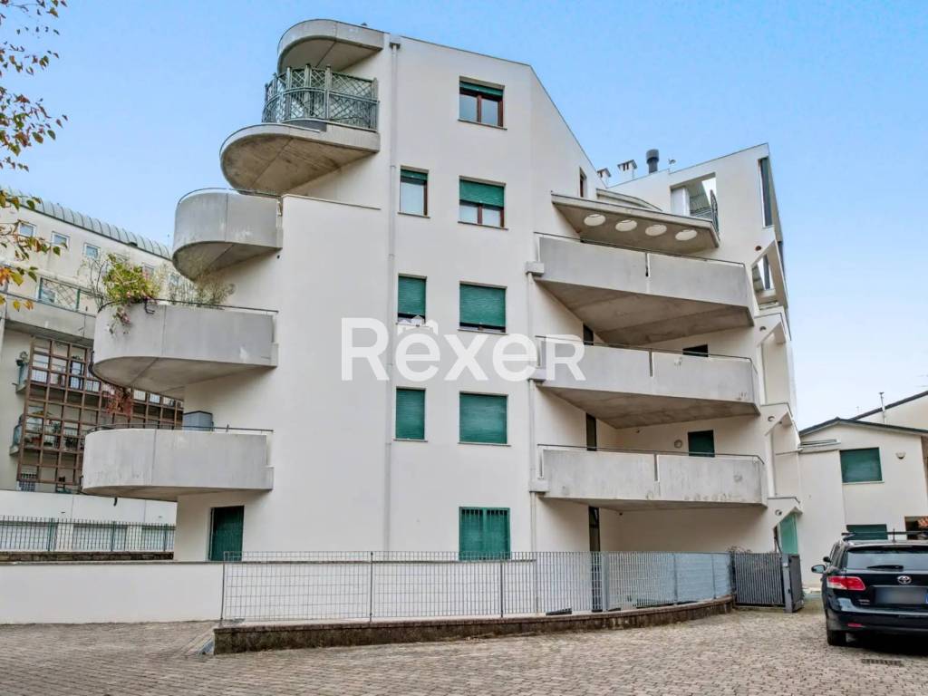 appartamento in vendita a Vicenza in zona Saviabona