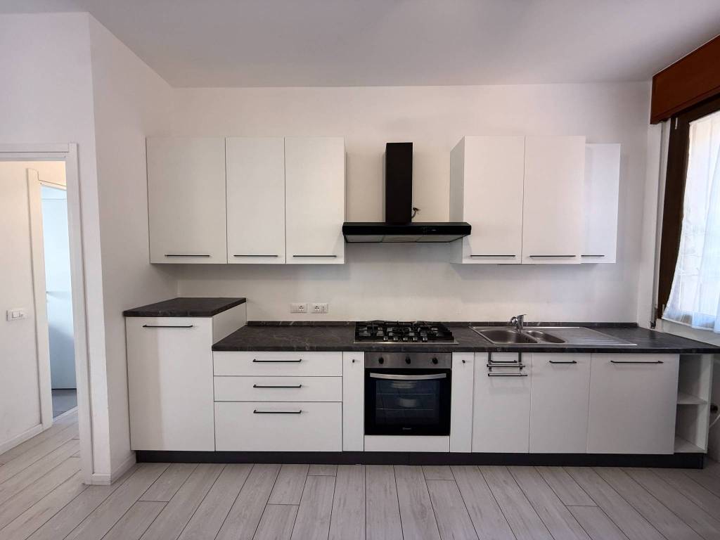 appartamento in vendita a Vicenza in zona Villaggio del Sole