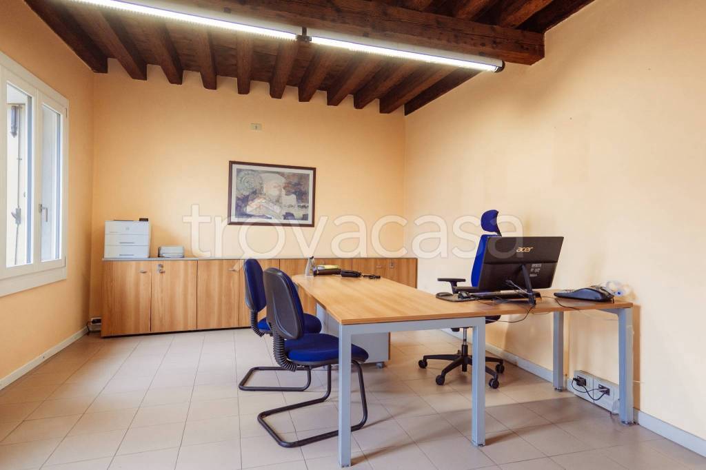 appartamento in vendita a Vicenza in zona Centro Storico