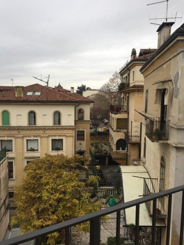 appartamento in vendita a Vicenza in zona Centro Storico
