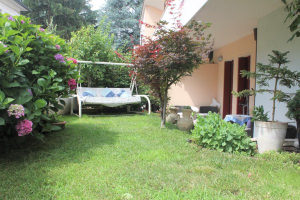 casa indipendente in vendita a Vicenza in zona Cattane