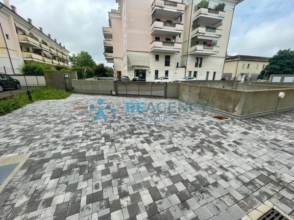 negozio in vendita a Vicenza in zona Borgo Berga