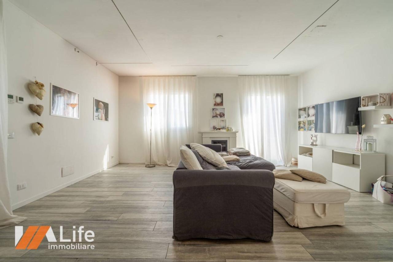 appartamento in vendita a Vicenza in zona Saviabona