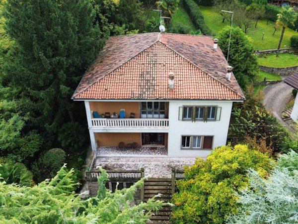 casa indipendente in vendita a Vicenza in zona Gogna