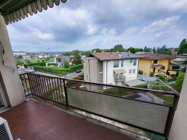 appartamento in vendita a Vicenza in zona Cattane