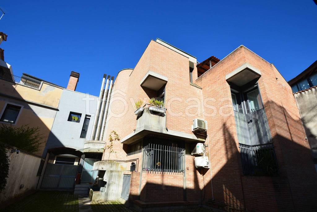 appartamento in vendita a Vicenza in zona Centro Storico