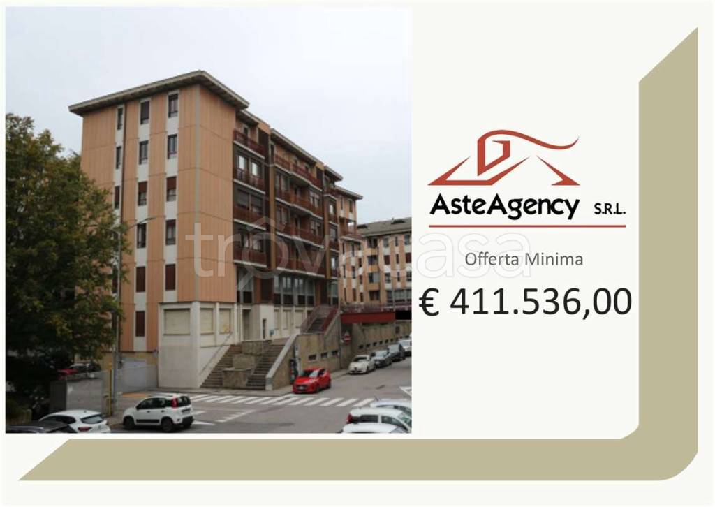 locale commerciale in vendita a Vicenza in zona Centro Storico