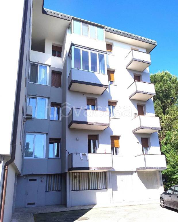 appartamento in vendita a Vicenza in zona Cattane