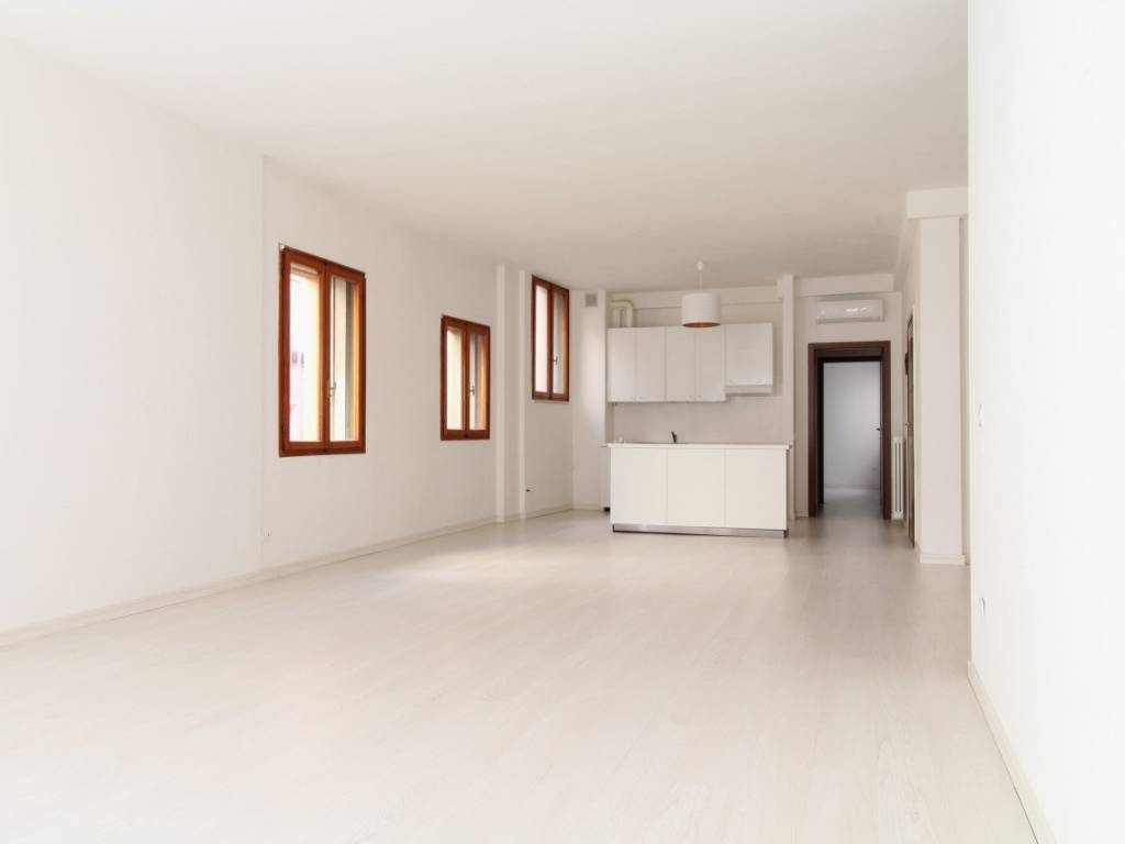 appartamento in vendita a Vicenza in zona Centro Storico