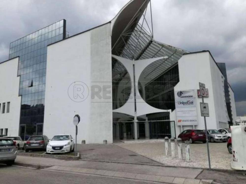 ufficio in vendita a Vicenza in zona San Lazzaro/Pomari
