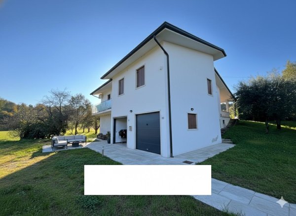 casa indipendente in vendita a Vicenza in zona Gogna