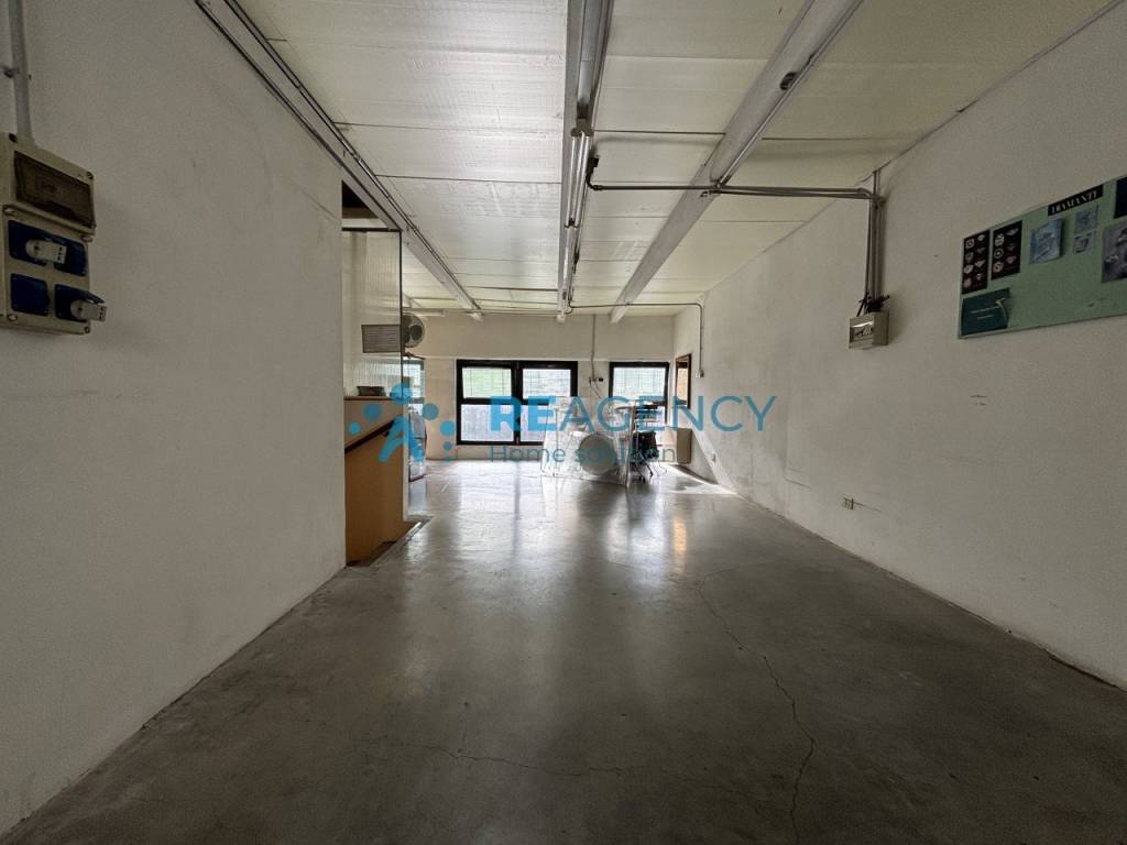 negozio in vendita a Vicenza in zona Ferrovieri