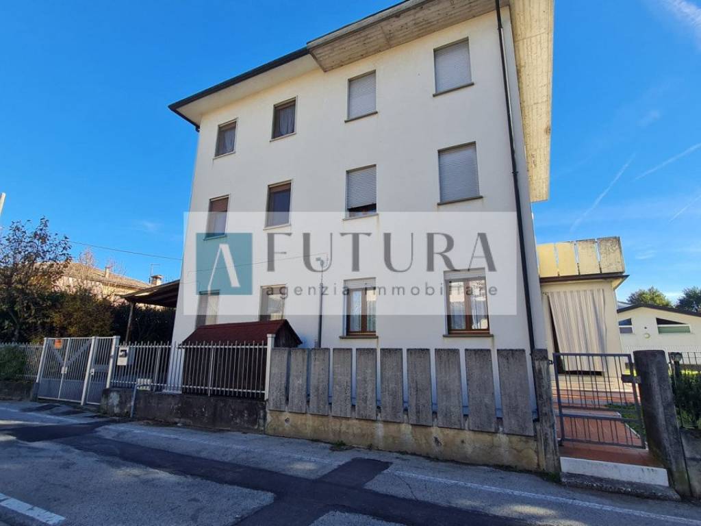 casa indipendente in vendita a Vicenza in zona Bertesina